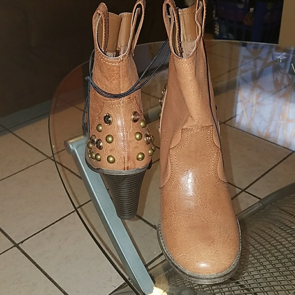 Brand new MIA booties